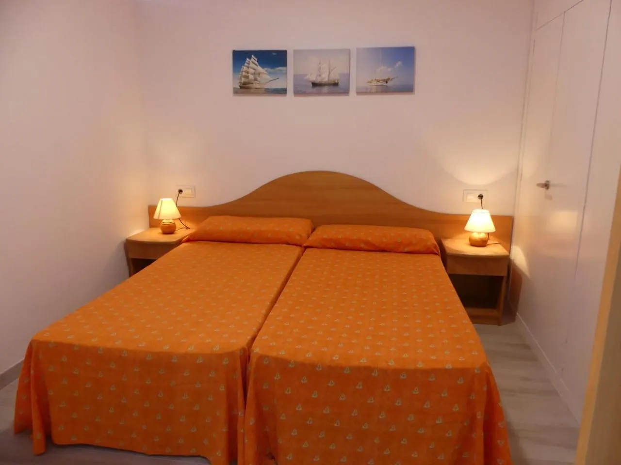 Zeus Alexis Apartment Salou 0*,